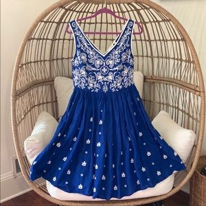 Stunning Boden Embroidered Dress! 8L